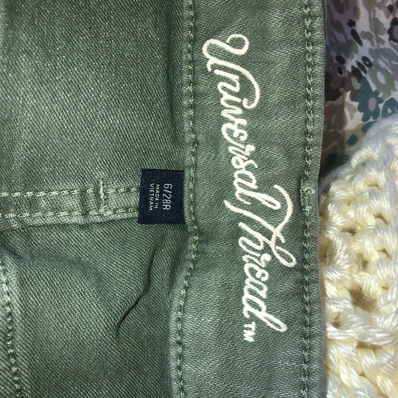 Universal Thread Olive Wash Skinny Jeans - Picture 2 of 3